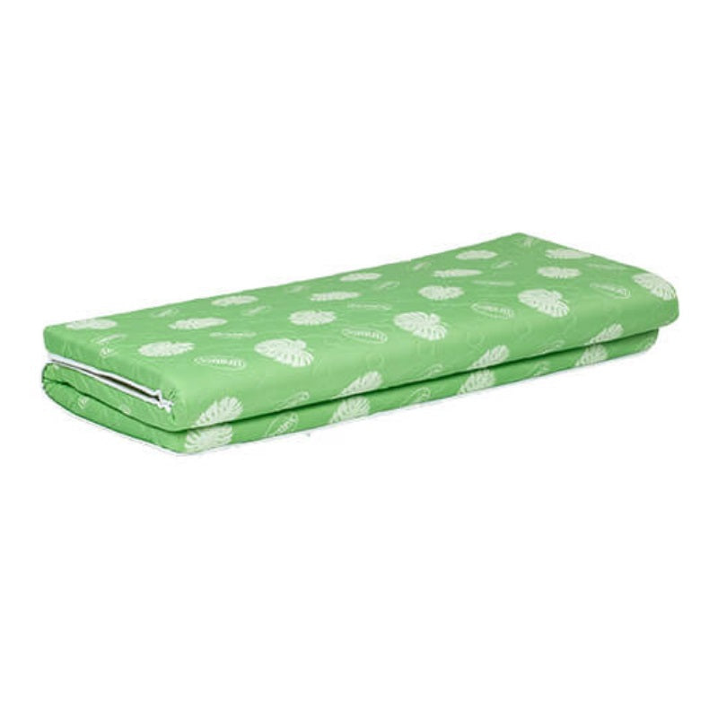• Breathable Banig and Quilted Fabric Mat:
• Traditional banig (straw mat) panel promotes airflow.