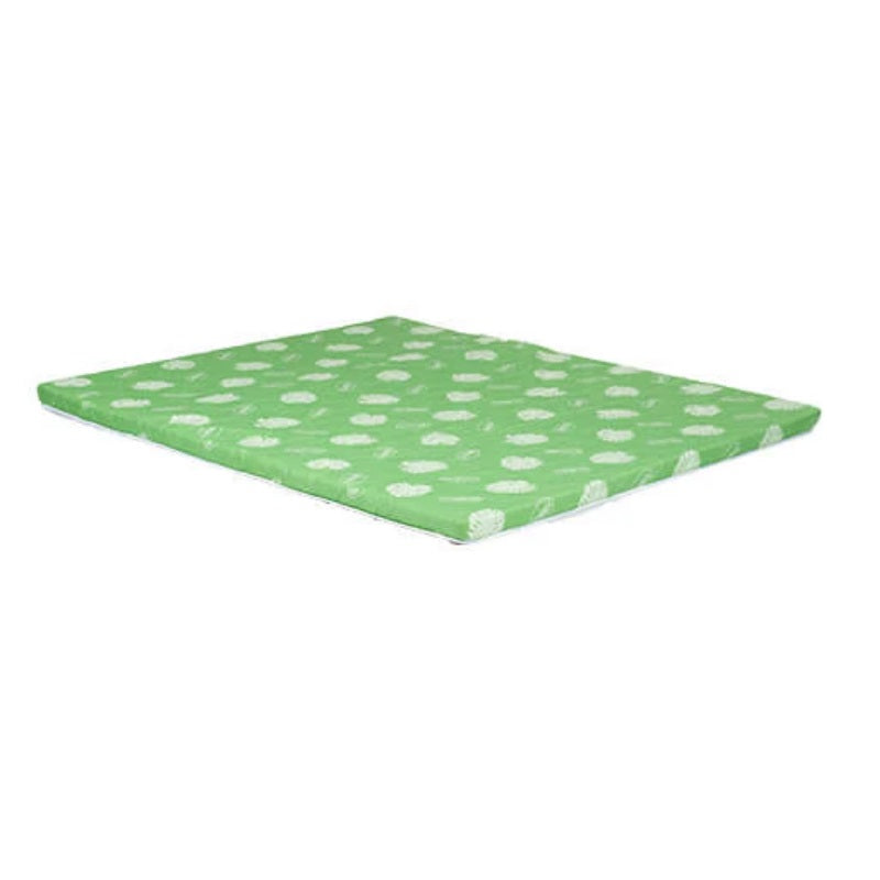 • Breathable Banig and Quilted Fabric Mat:
• Traditional banig (straw mat) panel promotes airflow.