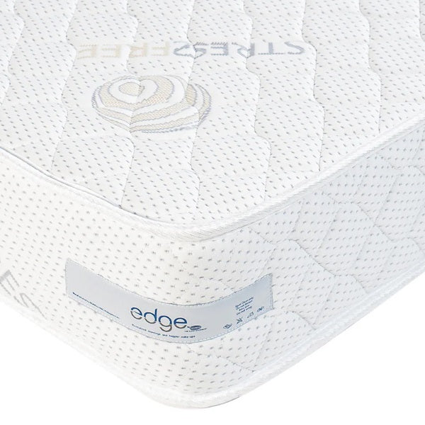 Its foam has a unique technology that uses activated charcoal and has anti-static features to calm both the body and the mind.